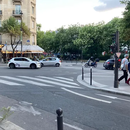 Cosy And Daire Paris